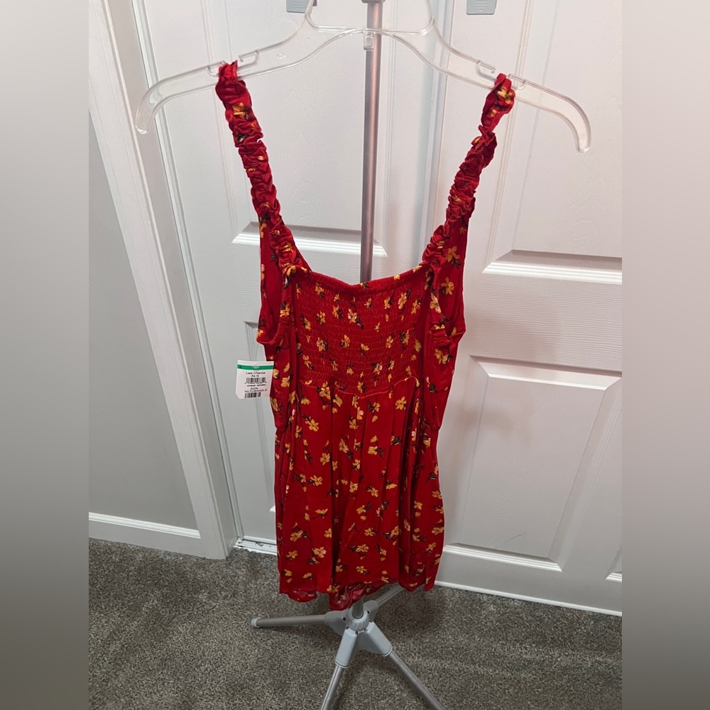 Bloomfield Red Floral Sleeveless Romper Size Medium NWT - Picture 5 of 8